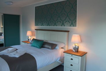 Vakantie-appartementen Lynrose Place