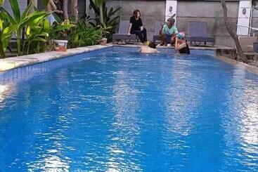 膳宿费 Villa Phyphy