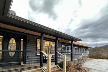 茅舍 5 Bedrooms Pool Theater Arcade Firepit