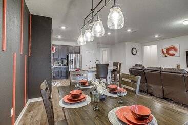 بيت ريفى Lovely Richmond Home W/ Outdoor Kitchen & Grill!