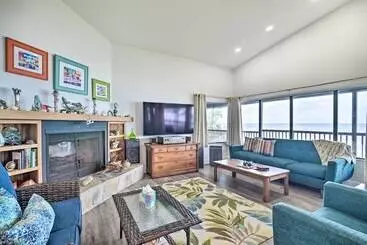 コテージ Tranquil Home W/ Private Yard + Fishing Dock!