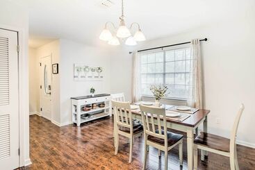 コテージ Bright Hinesville Home, 43 Mi To Savannah!
