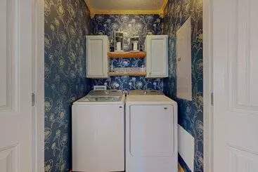 コテージ Family Friendly Crystal Beach Home: Steps To Beach