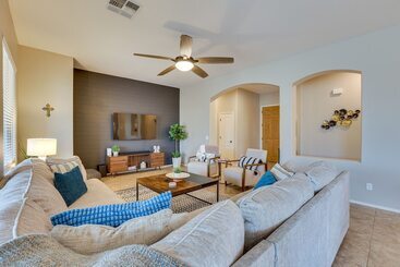 茅舍 Beautiful Goodyear Home W/ Pool & Gas Grill!