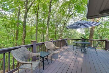 Vidéki Ház Gorgeous Ellijay Cabin: Private Hot Tub + Fire Pit