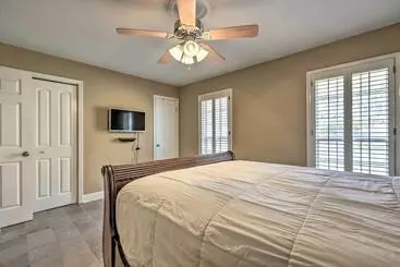Mökkimajoitus Lehigh Place Peaceful & Walkable Getaway!