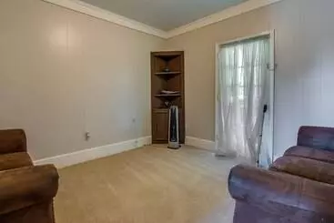 コテージ Pet Friendly Rex Vacation Rental: 18 Mi To Atlanta