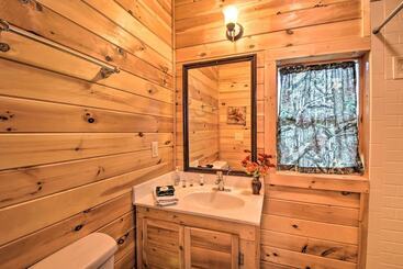 קוטג'' The Apple Dumpling Cabin: Pool Table, Grill