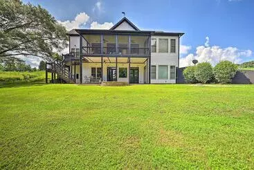 Mökkimajoitus Upscale Family Home W/ Dock On Lake Hartwell!