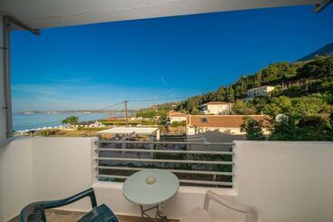 Apart Hotel Aridas At The Beach