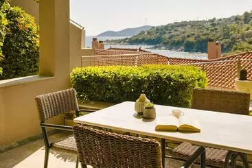 Hôtel Paramithenio Village Beach Resort & Spa