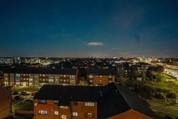 هتل Penthouses In Slough