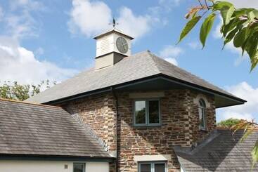 فندق The Valley Cottages