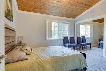 Mökkimajoitus Peaceful Lower Lake Home ~ 5 Mi To Clear Lake!