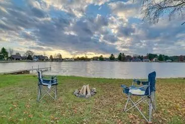 Mökkimajoitus Waterfront Lake City Home W/ Deck & Boat Dock!