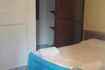 بنسيون Centro Yayabo