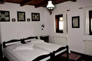 Majatalo Zsuzsanna Paraszthaz