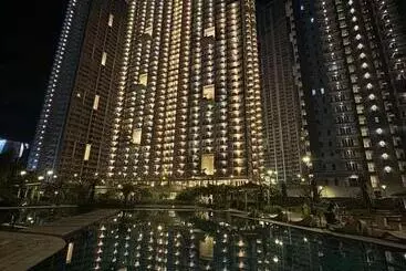 هتل آپارتمان Prisma Residences By La Casa Staycation