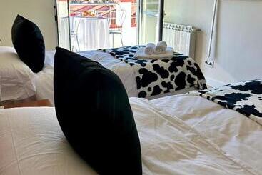 Отель Bicis & Vacas