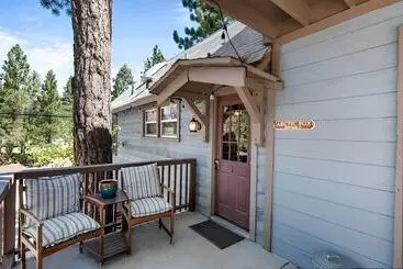 مُتل Fox  N Bear Cottages