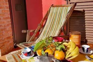 Majatalo Lunaverde Guesthouse