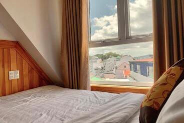 đình Nguyên Hotel đà Lạt