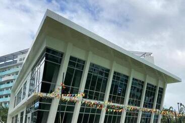 Hôtel The Residences At Commonwealth Quezon City By Snazzy Staycation