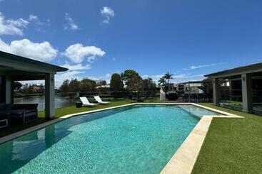 Пансион Lakeside Retreat