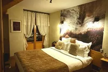 Hotelli Hôtel Le Jalouvre