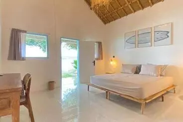 ペンション Surf Shack Grupuk