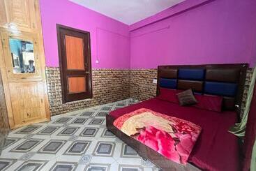 Pensão Himalyan Hideout River Side