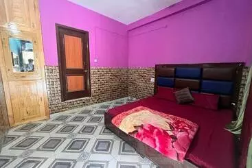 Pensionat Himalyan Hideout River Side