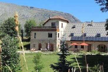 تختخواب و صبحانه Le Clos De Lumière
