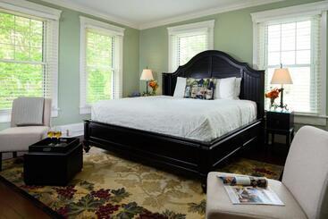 ベッドアンドブレックファースト Steeles Tavern Manor