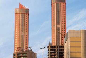 هتل آپارتمان Orange Suites