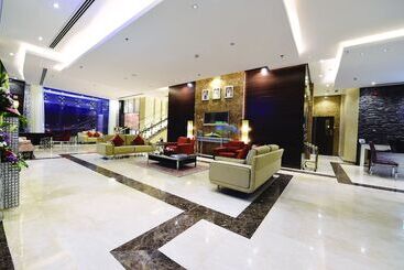 هتل آپارتمان Orange Suites