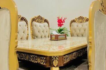 هتل Grand Pakeeza