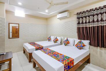 هتل Oyo Flagship Sree Vishnu Bhavan