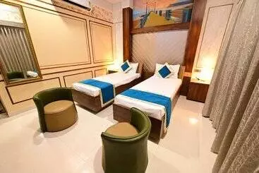 Hotel Sawant Palace
