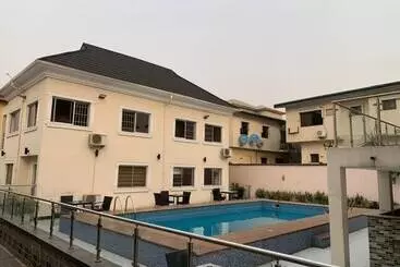 هتل آپارتمان Prime 16 Hotels And Suite