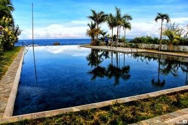 Bravo Resorts  Munting Paraiso