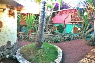 簡易ホテル Lonesome George Ecolodge