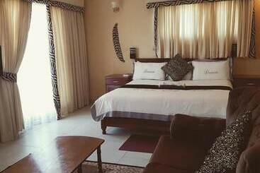 Pension Ebuhleni Guest Lodge