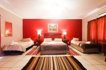 Pension  Loerie Guesthouse