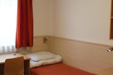 Cămin Famulus Kollégium