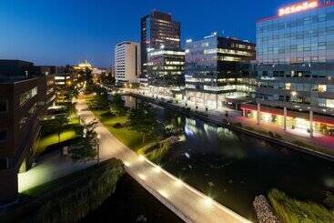 酒店 Courtyard By Marriott Brno