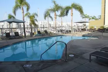 Miracle Mile Apartments With Full Amenities