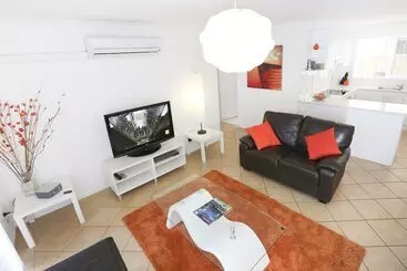 آپارتمان‌های توریست‌ها 112 Olive Apartments