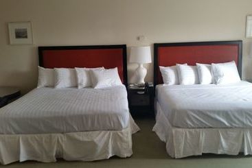 هتل Orca Inn Suites