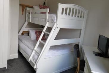 Pensão Munro Guest House